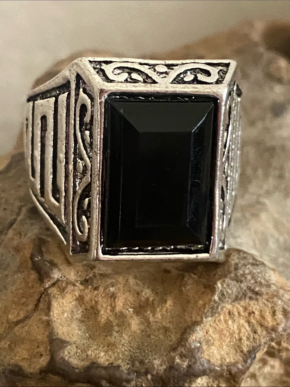 5/$10❤️❤️❤️NEW Silver Tone Zinc Alloy Acrylic Cabochon Ring
